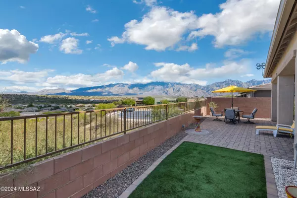 13200 N Weatherglass Drive,  Oro Valley,  AZ 85755