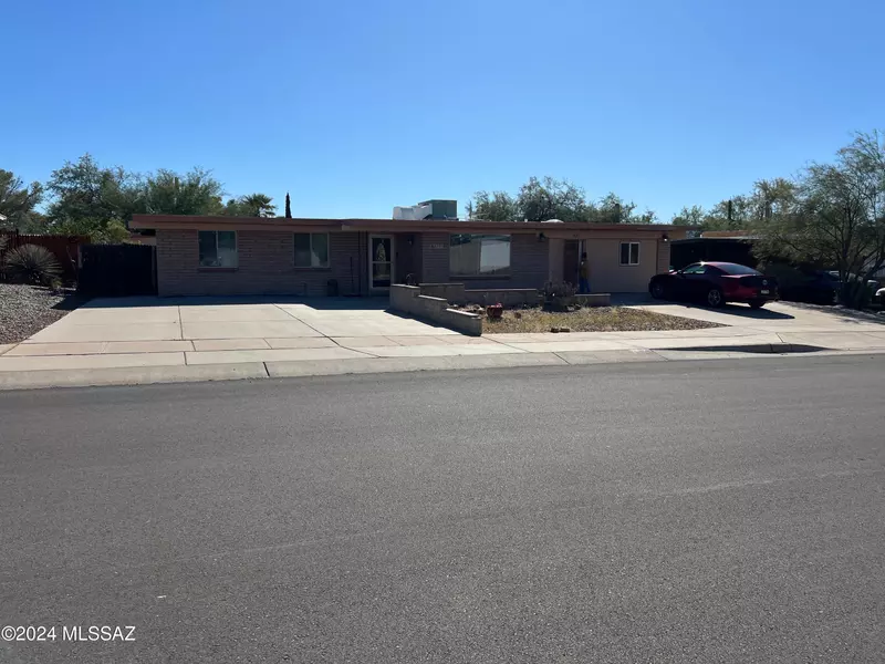 3753 W Wesleyan Drive, Tucson, AZ 85741