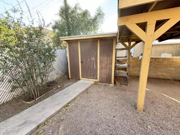 Tucson, AZ 85719,836 E Blacklidge Drive