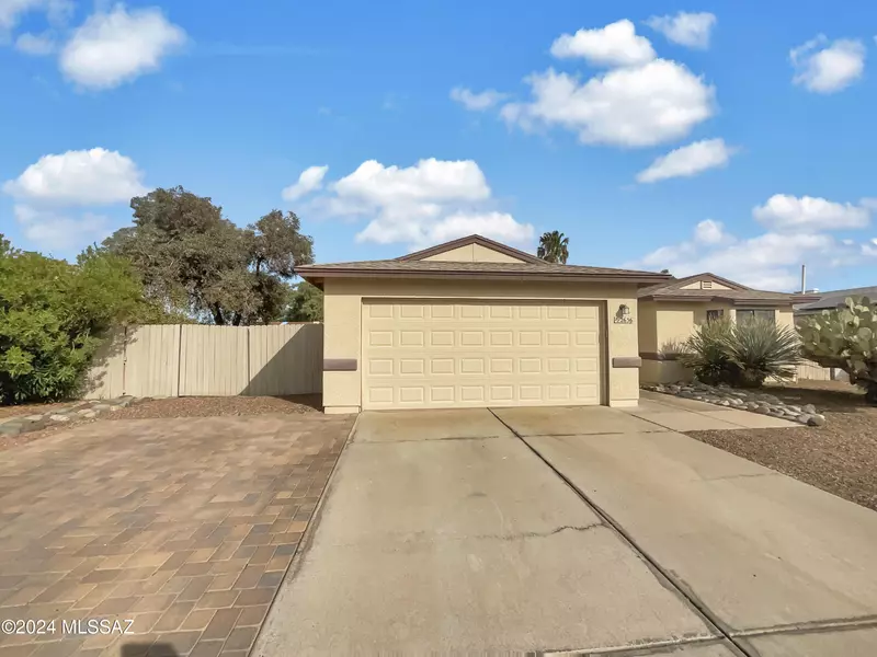 2636 W Firebrook Road, Tucson, AZ 85741