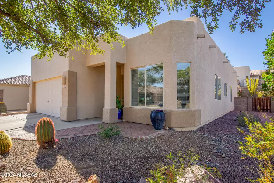 8919 N Treasure Mountain Drive, Tucson, AZ 85742