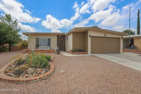 Green Valley, AZ 85614,649 W Via San Mateo