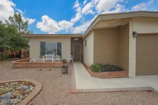 Green Valley, AZ 85614,649 W Via San Mateo