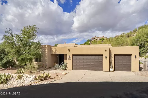 3829 N River Oak Lane, Tucson, AZ 85718