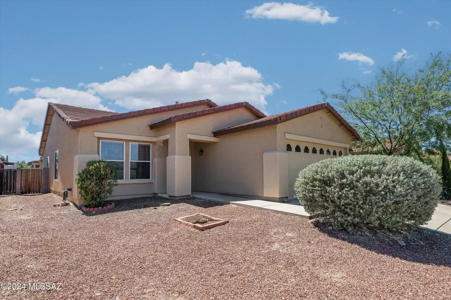 9410 E Grapevine Spring Place, Tucson, AZ 85710