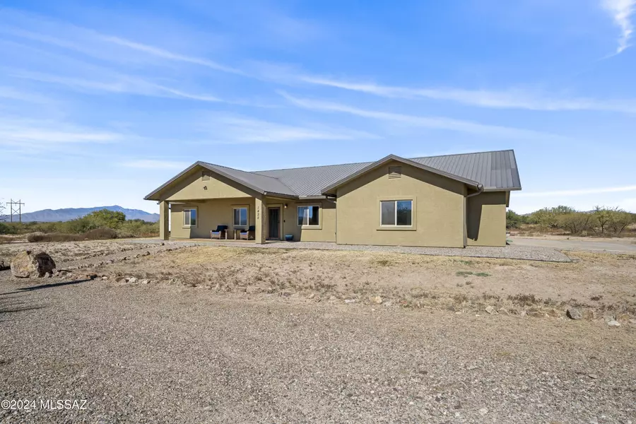 1422 E Diamondback Drive, Benson, AZ 85602