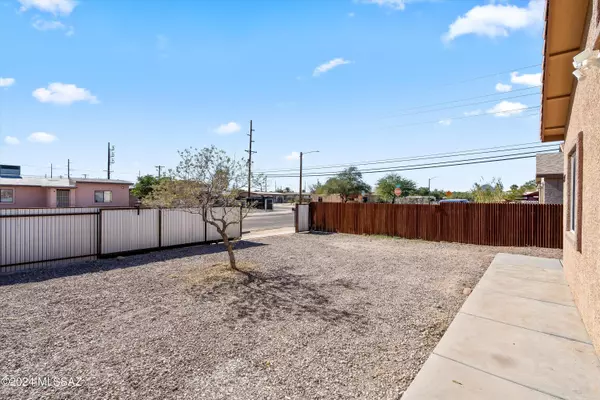 Tucson, AZ 85713,807 E 34Th Street