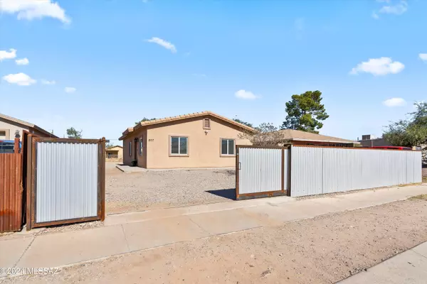 807 E 34Th Street,  Tucson,  AZ 85713