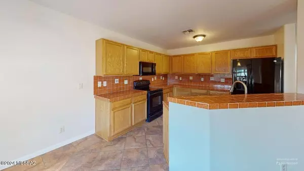 Green Valley, AZ 85614,789 W Firehawk Drive