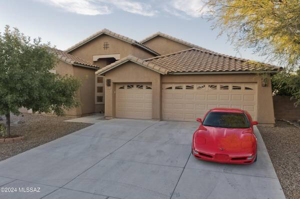 344 N Oak Tree Canyon Loop, Sahuarita, AZ 85629