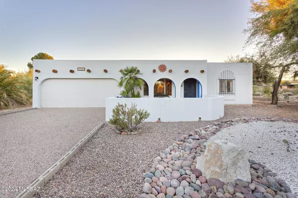 1505 N Paseo Del Cervato, Green Valley, AZ 85614