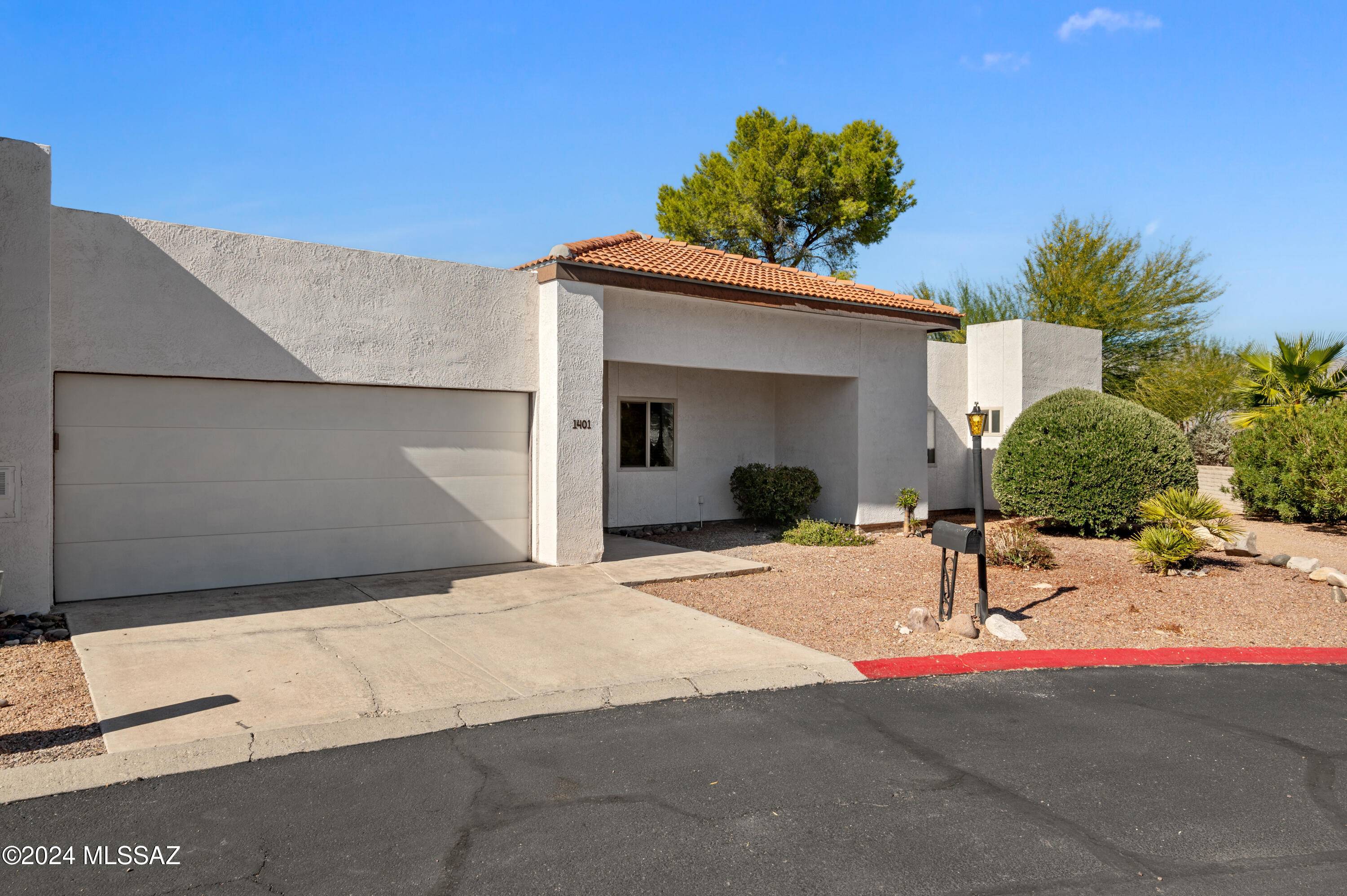 Tucson, AZ 85715,1401 N Via Ronda Oeste