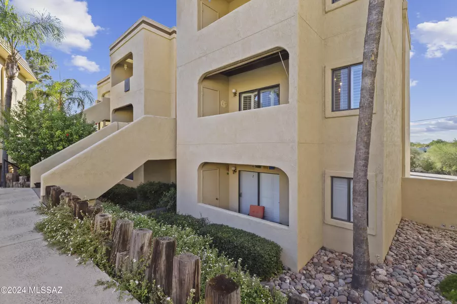 5500 N Valley View Road #211, Tucson, AZ 85718