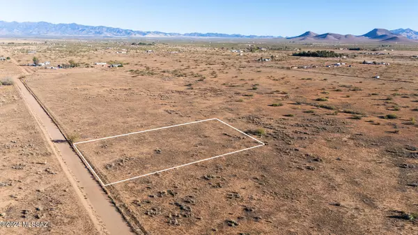 1.16 Acres Mockingbird Road #20, Pearce, AZ 85625