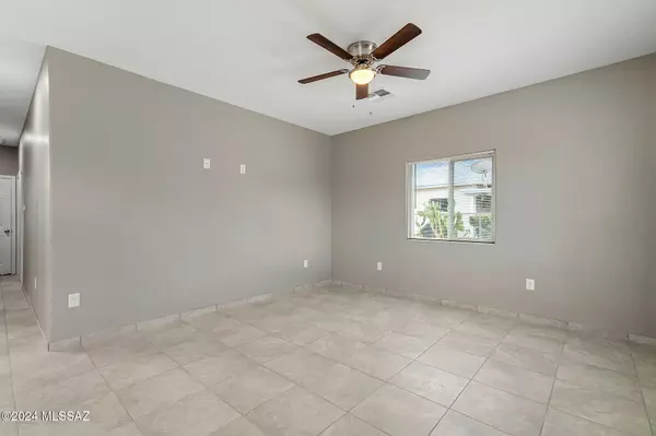 Tucson, AZ 85756,1756 E Breeze Lane