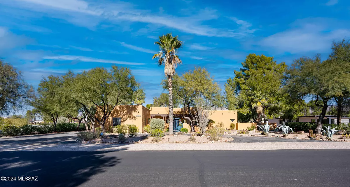 Tucson, AZ 85749,11824 E Wagon Trail Road