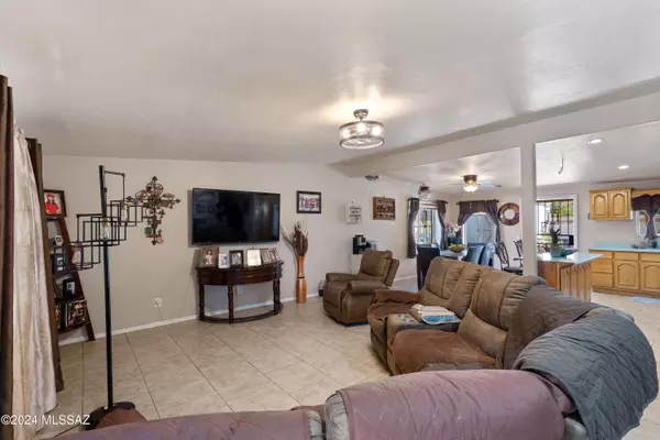 Nogales, AZ 85621,815 W Bitt Place