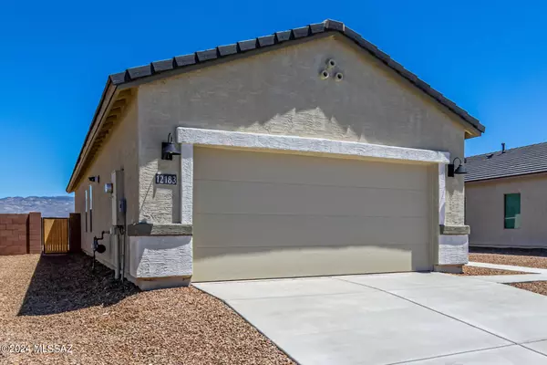 10495 W Thetford Lane, Marana, AZ 85653