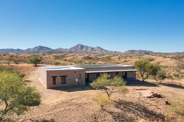 Arivaca, AZ 85601,15920 W Penny Lane