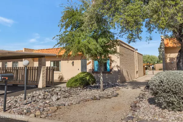 8937 E Calle Diego, Tucson, AZ 85710