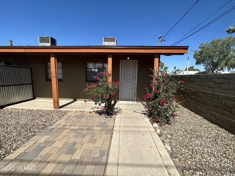 2909 N Castro Avenue, Tucson, AZ 85705