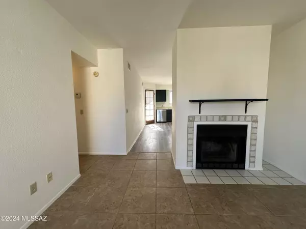 Tucson, AZ 85716,3690 N Country Club Road #1014