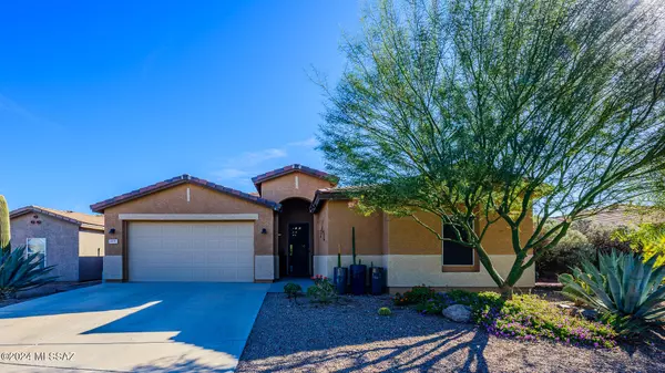 8218 N Stonehill Drive, Tucson, AZ 85743