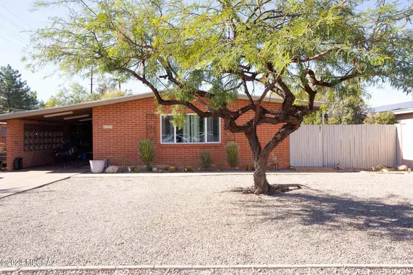 1415 N Arcadia Avenue, Tucson, AZ 85712