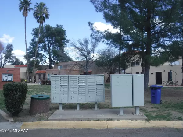 Tucson, AZ 85715,6549 E Calle La Paz Unit B