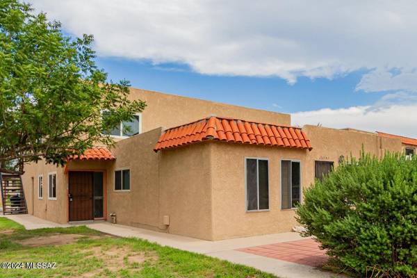 6681 E Calle La Paz  #B, Tucson, AZ 85715