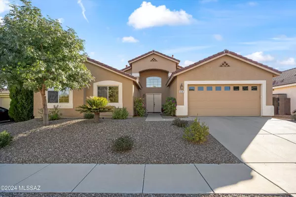 8236 E Crooked Tree Trail,  Tucson,  AZ 85715