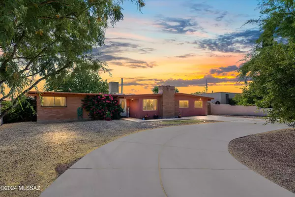 8745 E Old Spanish Trail, Tucson, AZ 85710