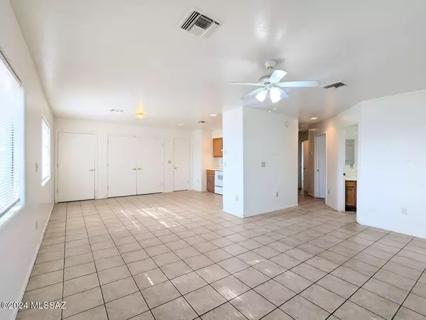 Tucson, AZ 85756,333 E Elvira Road #1