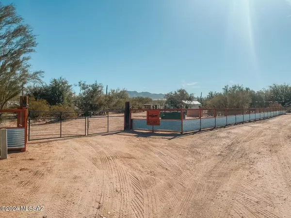 11261 W Picture Rocks Road Road, Tucson, AZ 85743