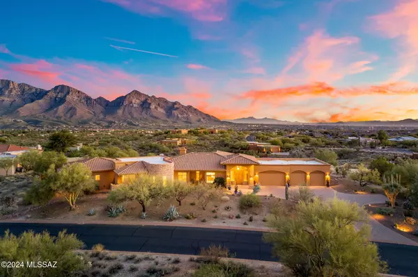 585 W Red Mountain Place, Oro Valley, AZ 85755