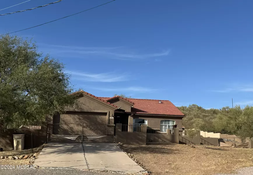 1841 America Court, Rio Rico, AZ 85648