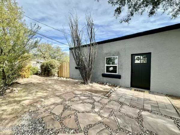 Tucson, AZ 85712,2524 N Walnut Avenue