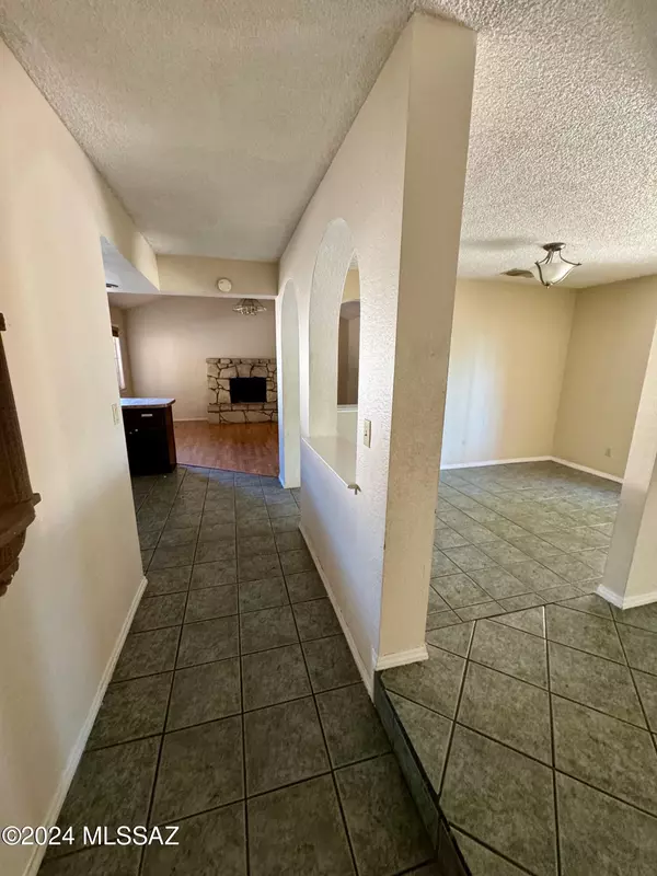 Tucson, AZ 85746,7350 S Camino Bello