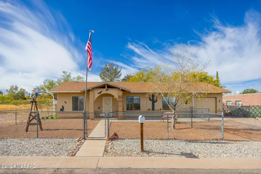 209 N Fairbank Street, Huachuca City, AZ 85616