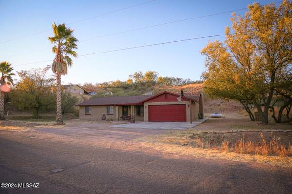 1059 Circulo Golondrina, Rio Rico, AZ 85648