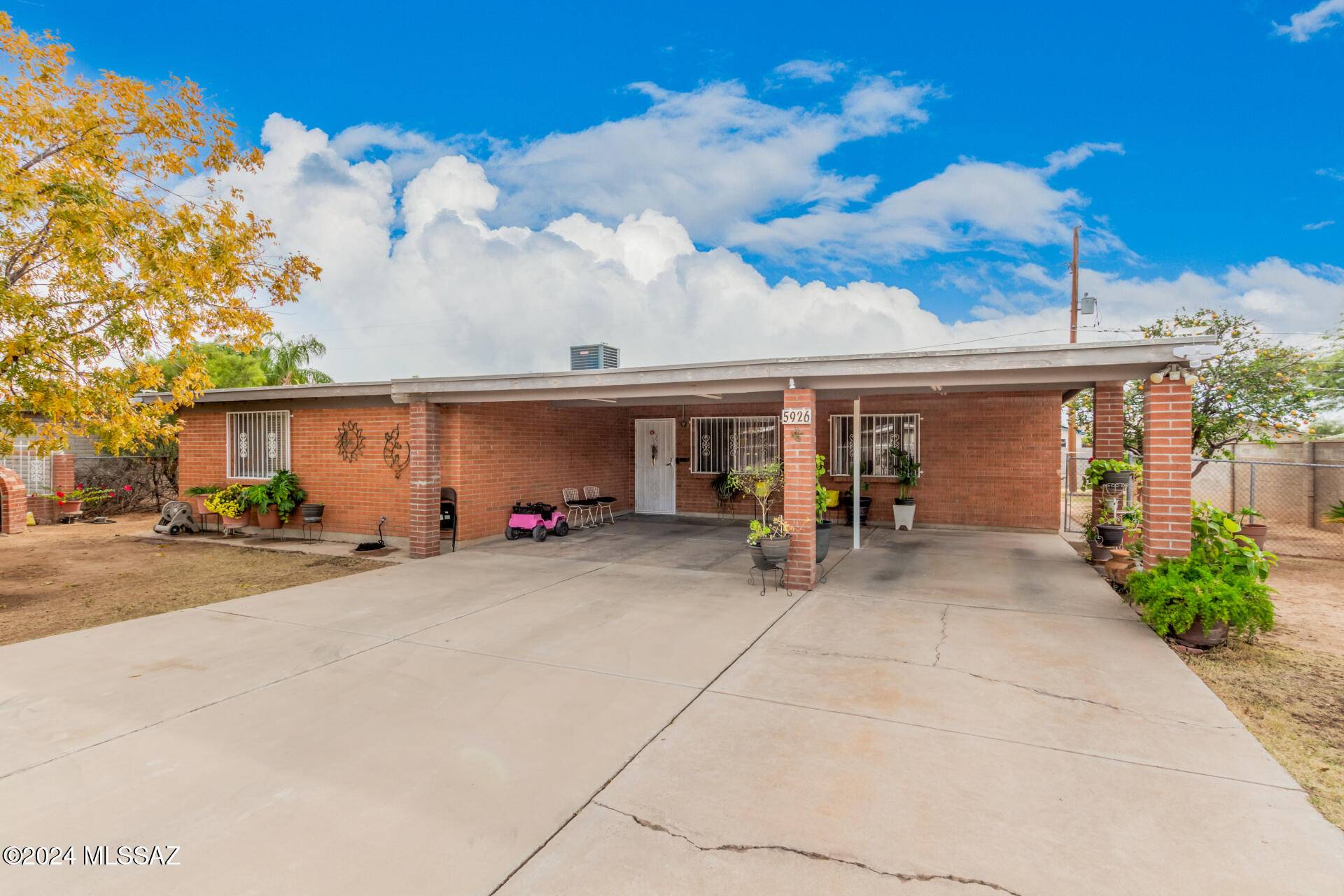 Tucson, AZ 85706,5926 Rex Sv S