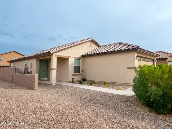 8737 E Pebble Stone Lane, Tucson, AZ 85730