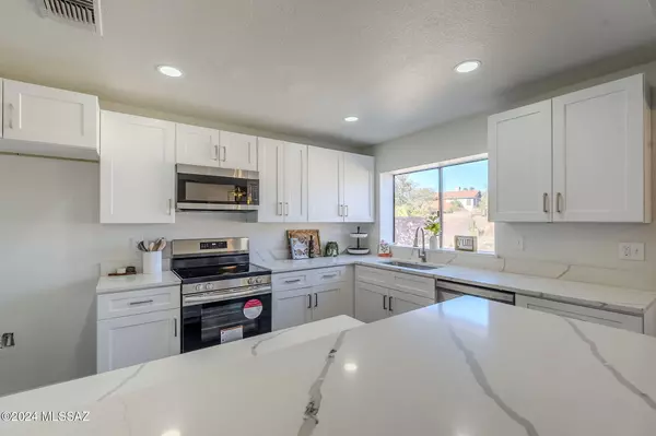 Tucson, AZ 85742,5258 W Bobwhite Way