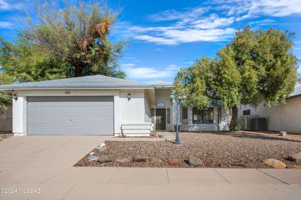 2550 W Camino De La Caterva, Tucson, AZ 85742