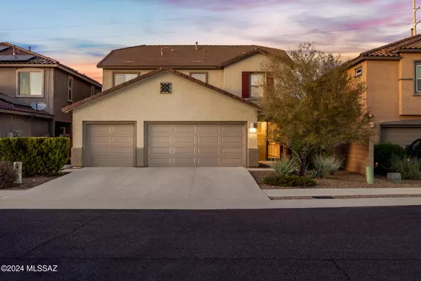 8280 E Magee Hill Loop, Tucson, AZ 85710