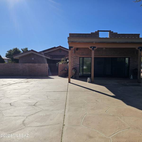 334 Valley View Drive, Rio Rico, AZ 85648