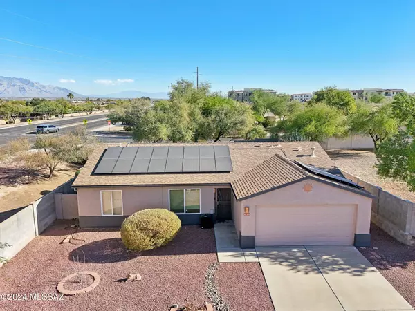 8774 N New Moon Place, Tucson, AZ 85743