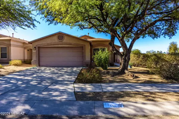 8106 S Sunny River Place,  Tucson,  AZ 85747