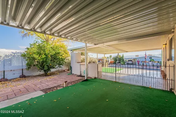 Green Valley, AZ 85614,224 W Tuna Drive