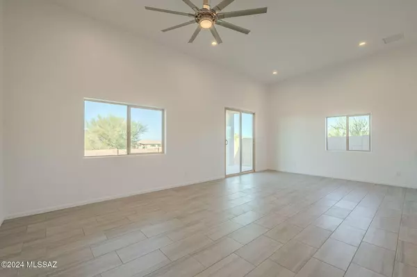 Corona De Tucson, AZ 85641,208 S Montgomery Place